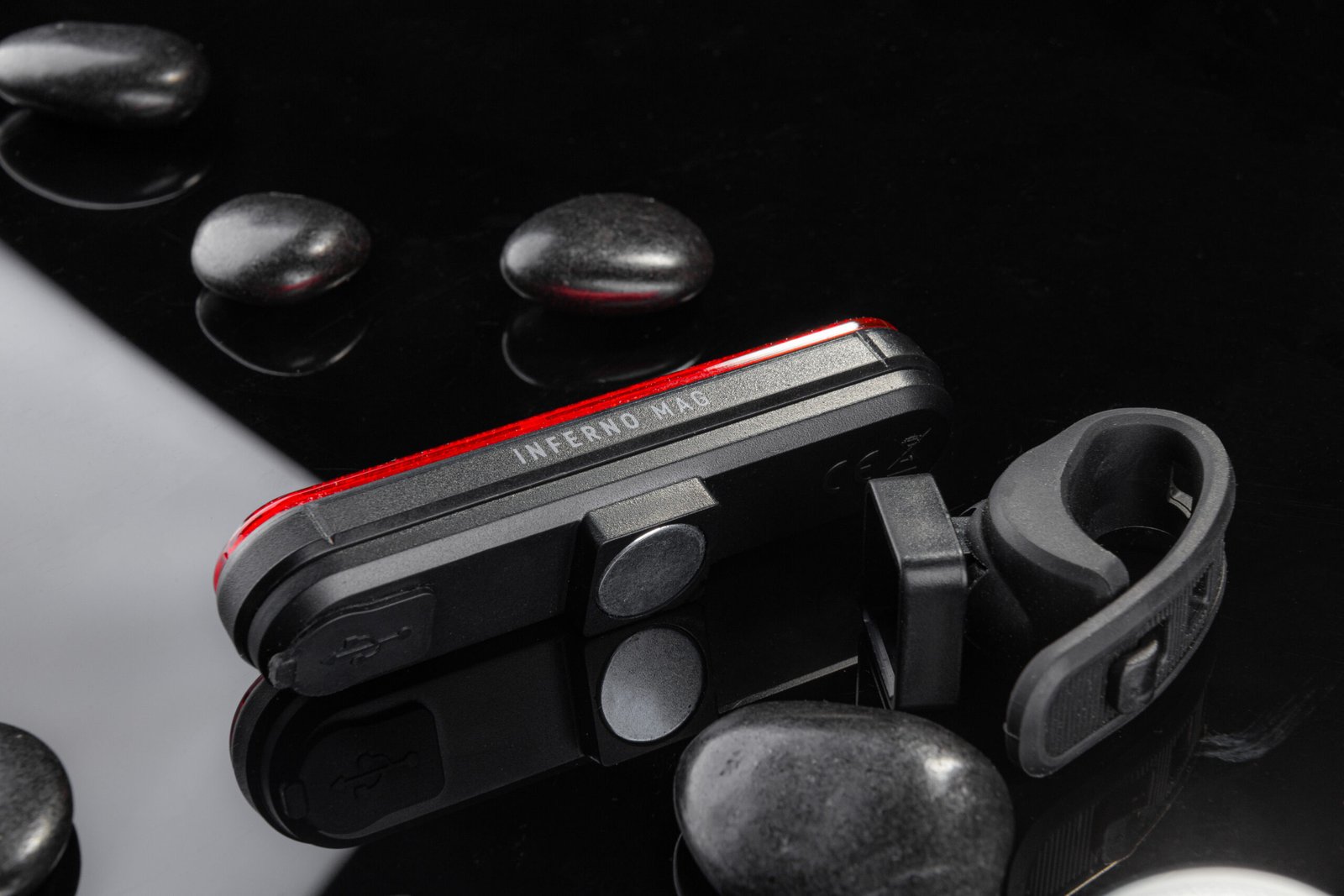 Заднє світло ONRIDE Inferno 20 Mag чорний (100 lm, 700 mAh, Type-C), пластикове, кріплення на магніт - Зображення 3