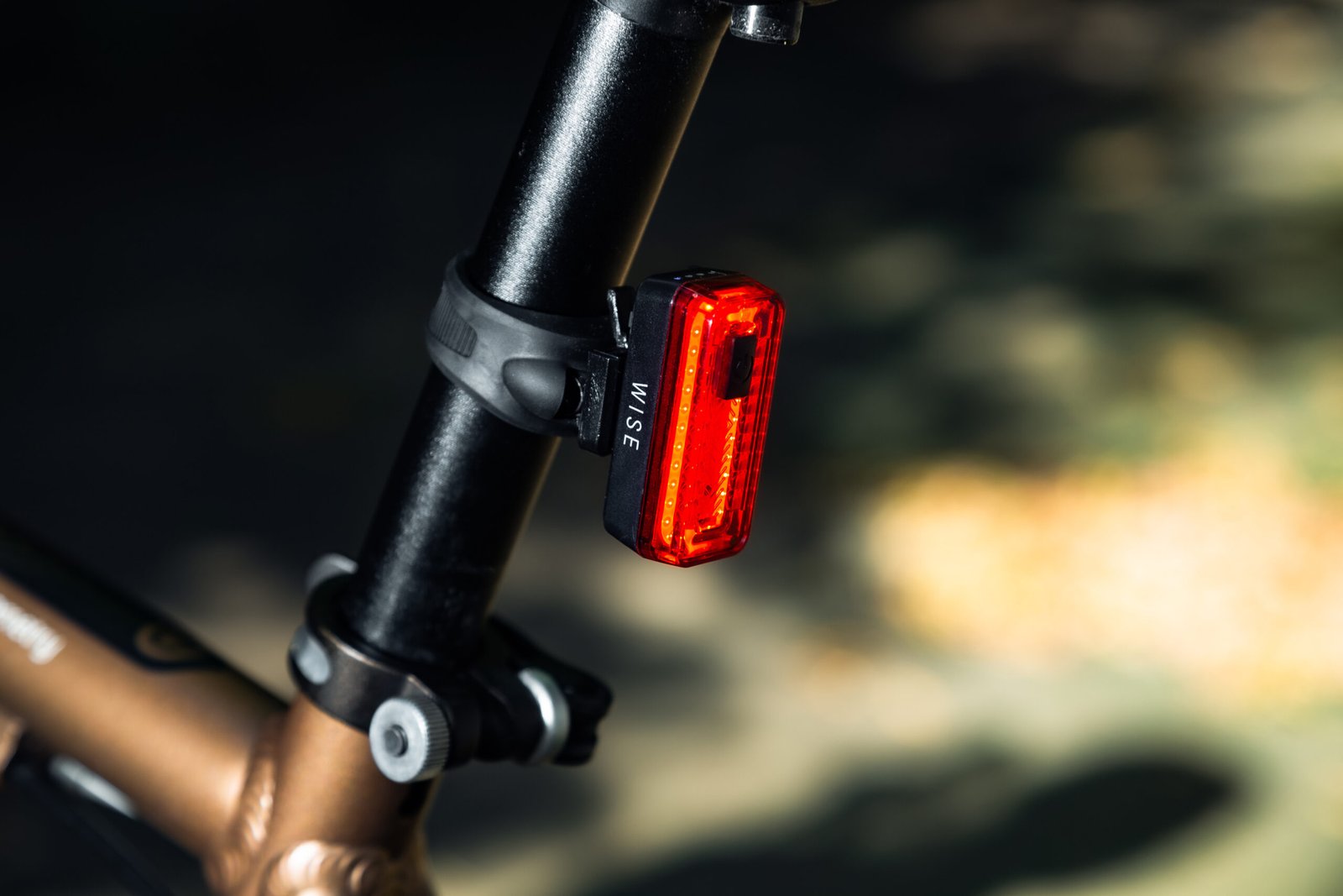 Заднє світло ONRIDE Wise (20 lm, 350 mAh, Type-C), з датчиком освітленості - Зображення 4
